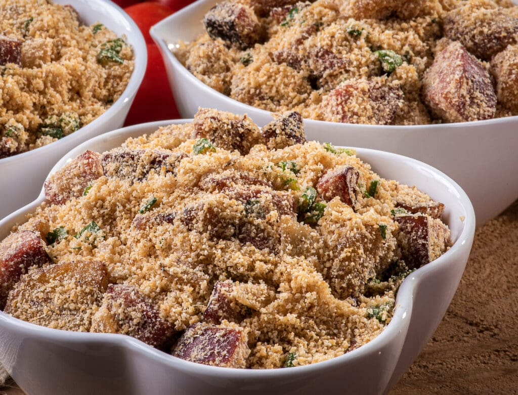 Farofa de torresmo fácil e rápida para o Natal