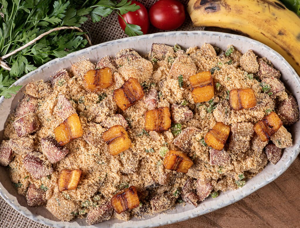 Farofa de banana barata e deliciosa para sua ceia de Natal