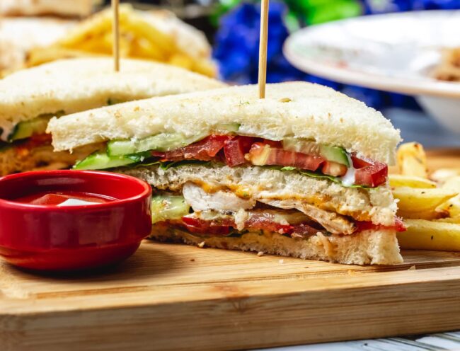 Mini-lanches-de-frango-desfiado-