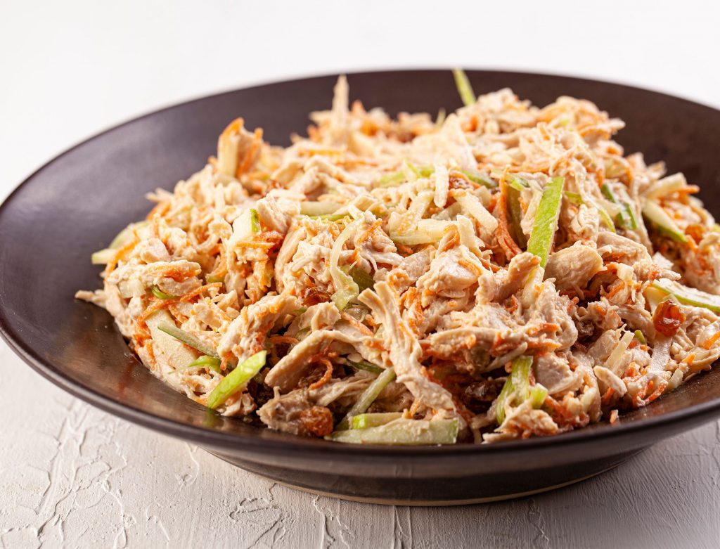 Surpreenda-se com a leveza do Salpicão de Frango com Iogurte da Ad'oro