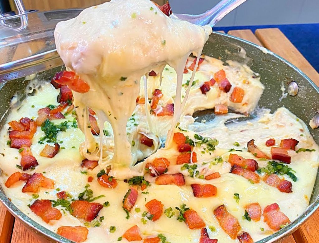 Experimente o Frango ao Creme de Batata da Ad'oro com bacon