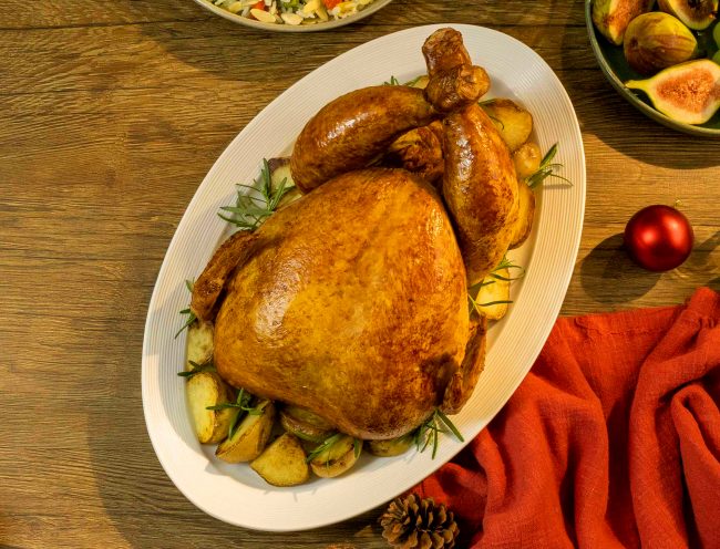 blog_texto-11—ave-millenium—-Ave-Millenium-Ad´oro-Recheada-com-Farofa-Festiva-de-Miudos–O-Prato-Principal-que-Vai-Brilhar-na-Sua-Ceia (1)