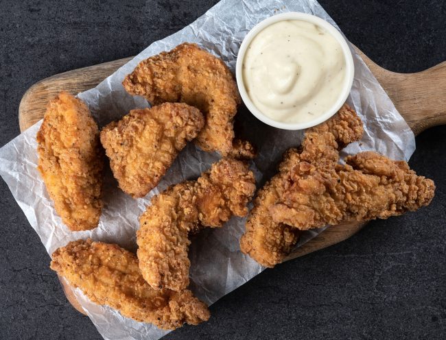 blog_abr__0014_Texto 2 – Frango Ad’oro Empanado e Saudável_ Acompanhado de Maionese de Abacate