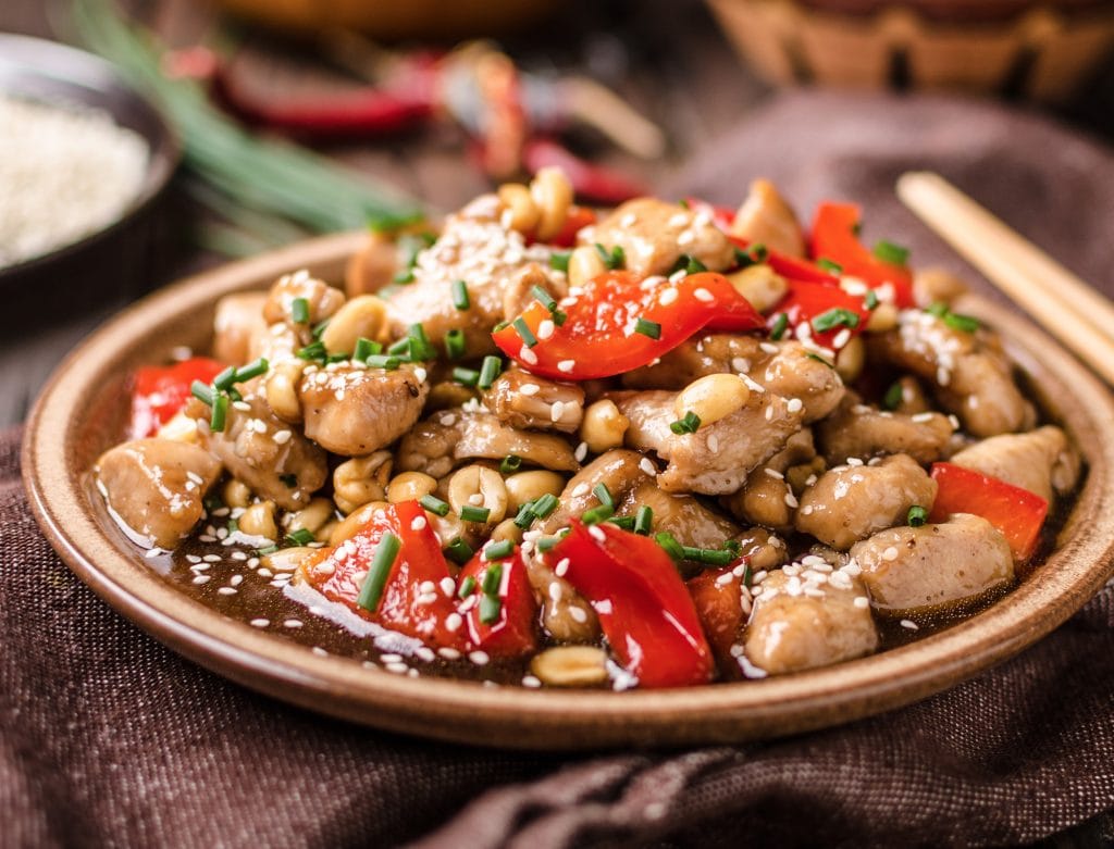 Frango Xadrez Ad'oro: Sabor Oriental para Refeições em Família