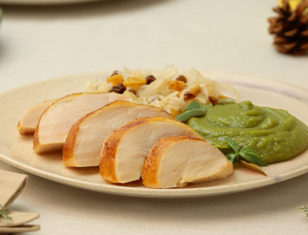 Ave Festiva Millenium Ad'oro com Molho Agridoce Picante e Purê de Ervilhas: Uma Receita Completa para a Ceia de Natal