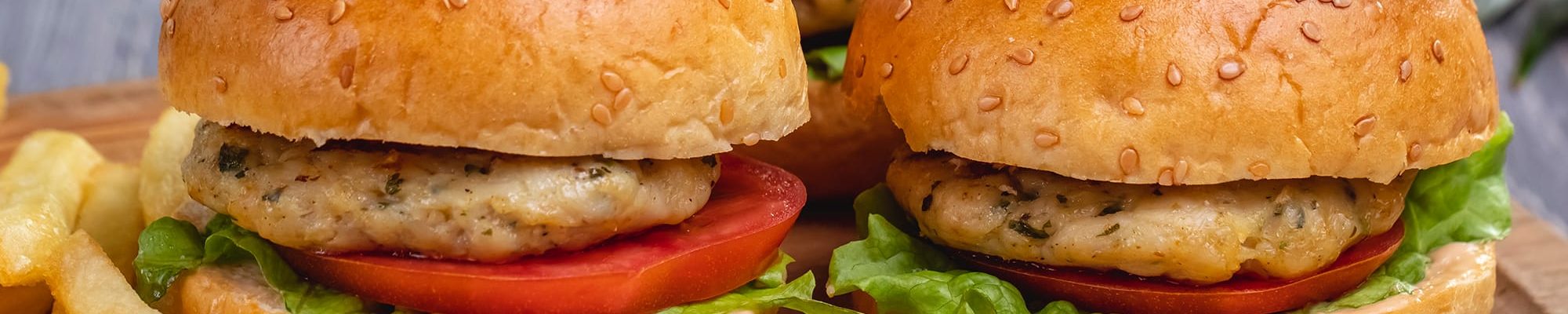 blog__0001_texto 3 – Mini Hambúrguer de Frango Ad’oro_ Praticidade e Sabor para Lanches Divertidos nas Férias