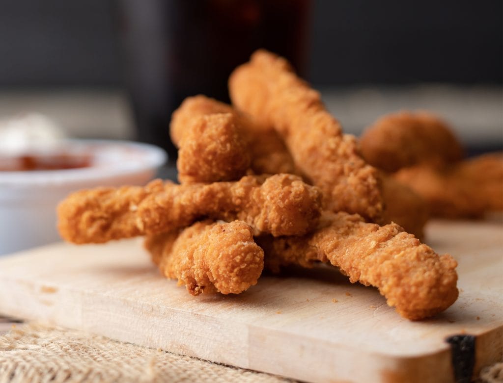 Palitos de Frango Ad'oro com Queijo: Um Lanche Prático e Irresistível para as Férias das Crianças