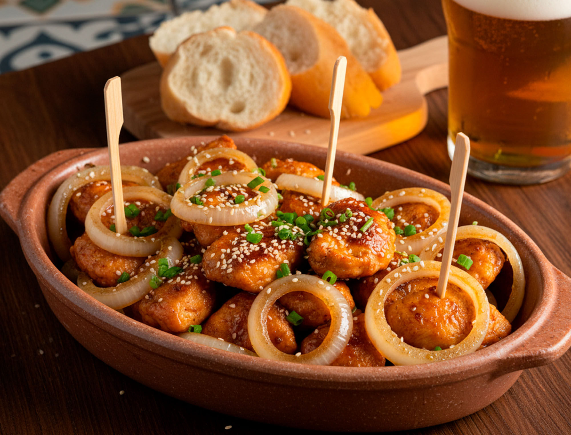 Iscas de Filezinho Sassami IQF Ad'oro Aceboladas com Shoyu – O Petisco de Boteco Caprichado sem Desperdício!